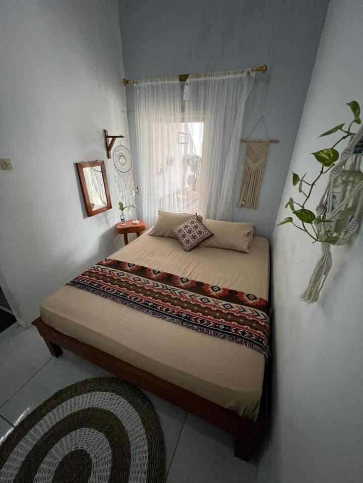 Loyal Friend Hostel Karimunjawa Exterior photo