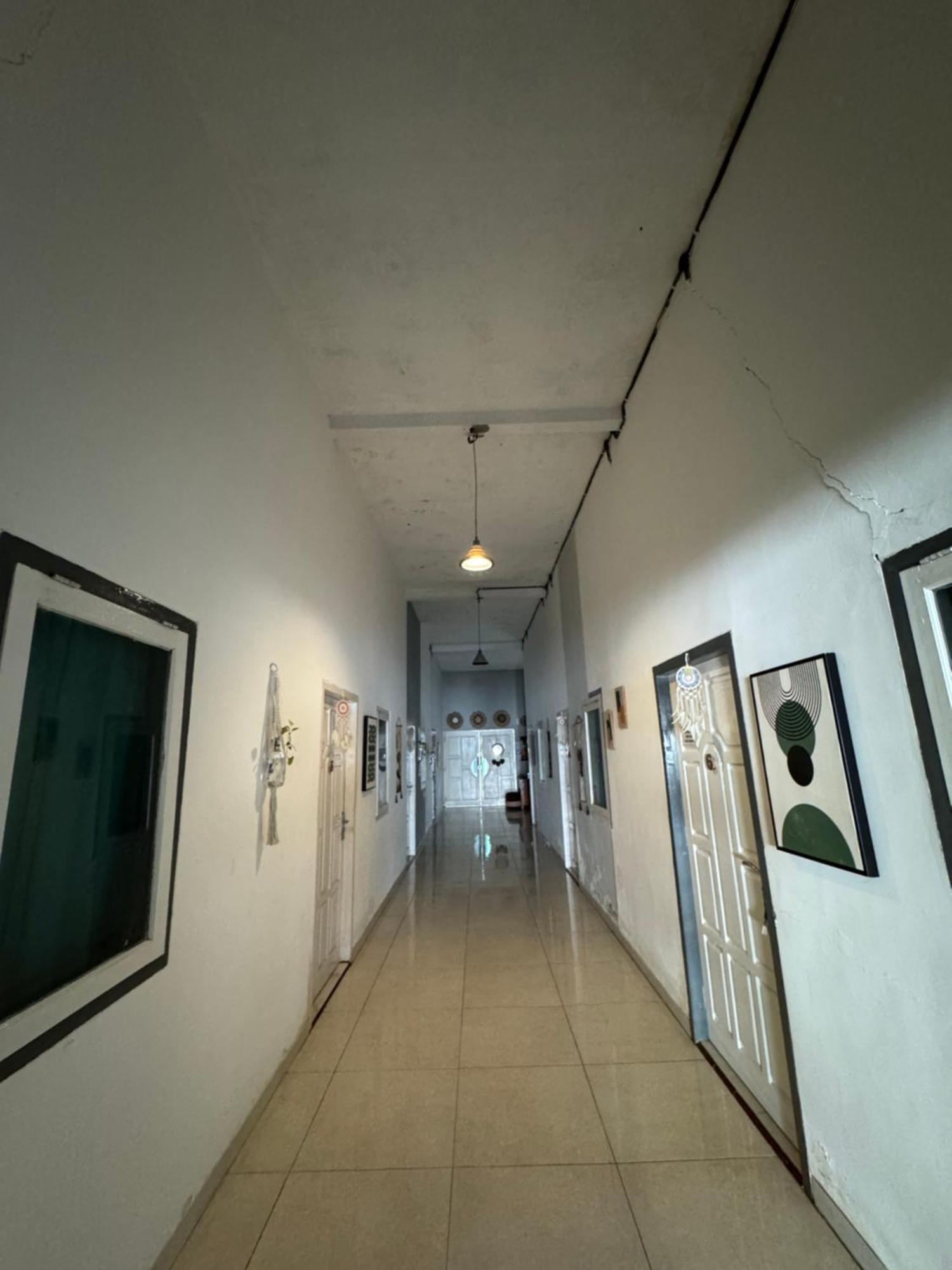 Loyal Friend Hostel Karimunjawa Exterior photo